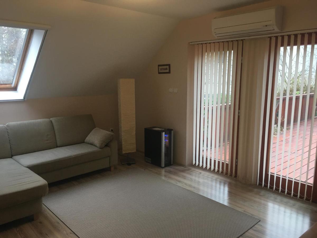 Anonim Apartman Villany Exterior photo