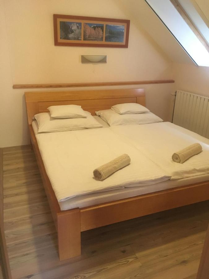Anonim Apartman Villany Exterior photo